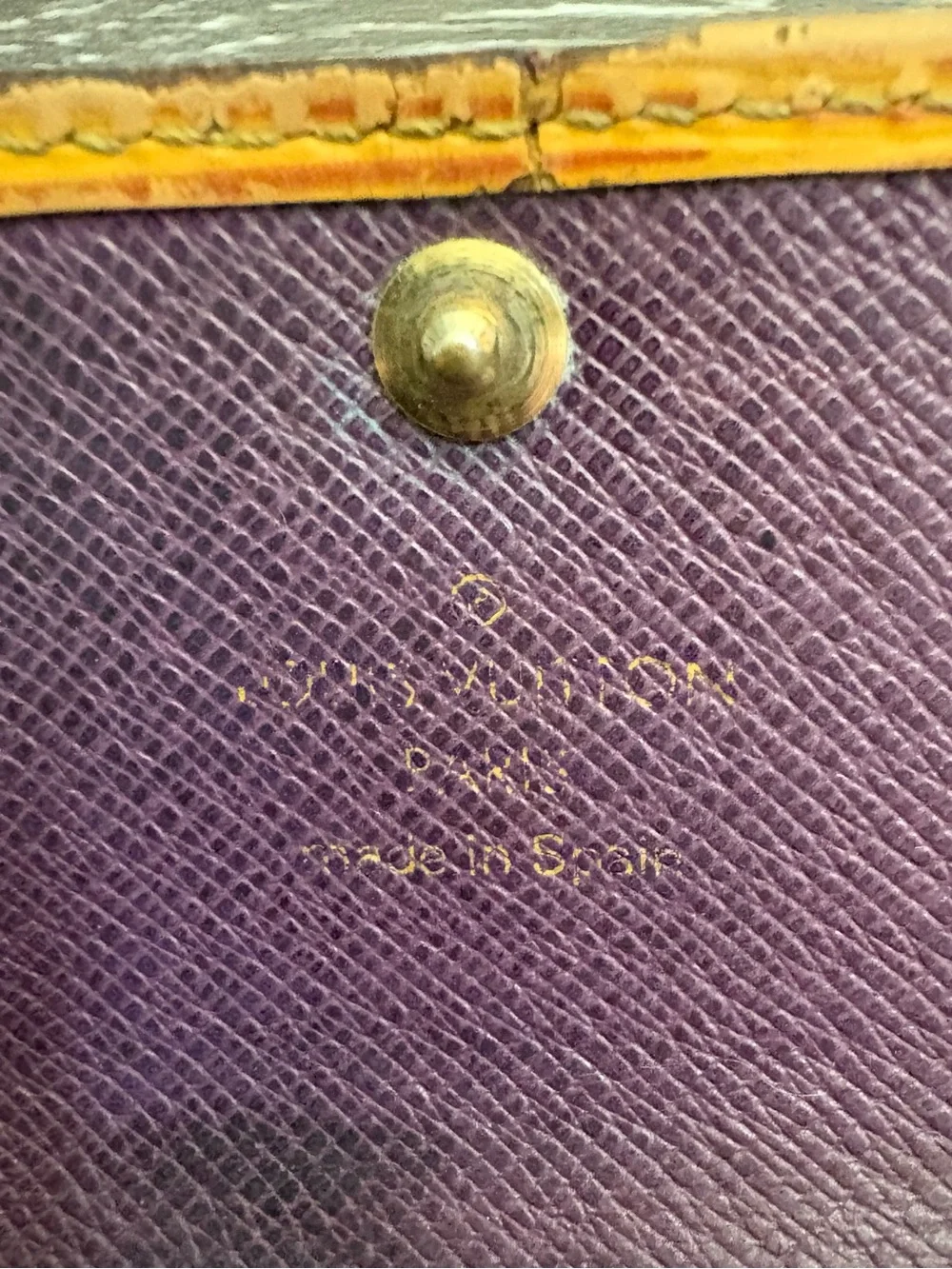 Louis Vuitton Tan Epi Leather Key Holder
